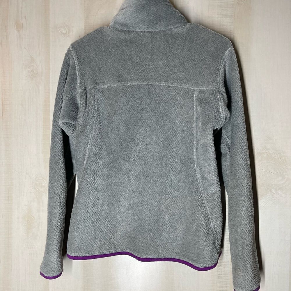 Patagonia gray‎ fleece pullover purple trim, size small - Picture 4 of 11